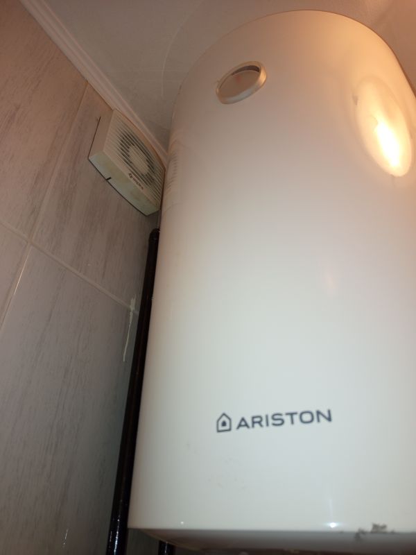 Bojler Ariston PRO R 80 VTS 1.8K – izgled modela